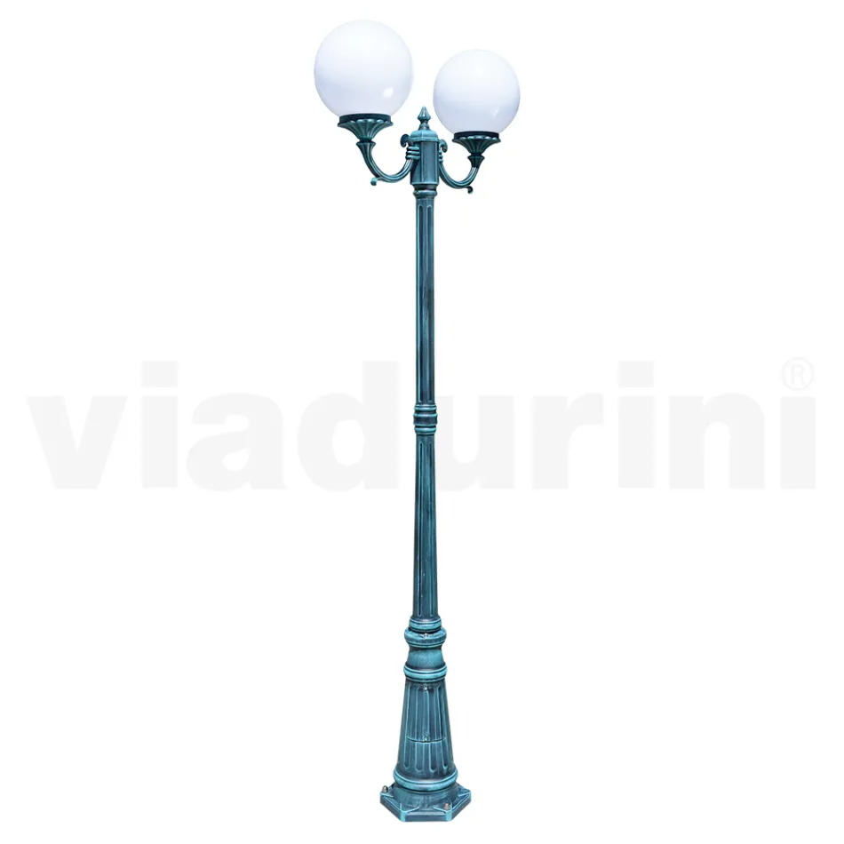 Lampa uliczna o wysokości 212 cm z czarnego akrylu i aluminium, wyprodukowana we Włoszech - Trovanero Viadurini