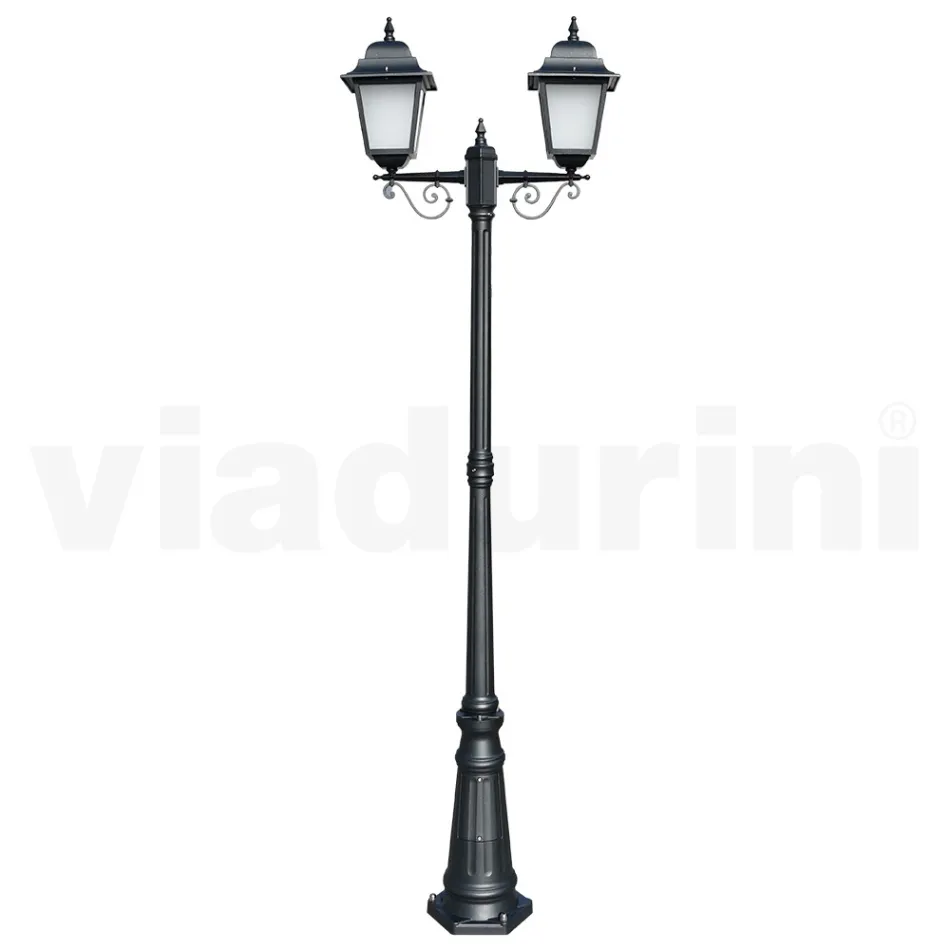 Latarnia uliczna o wysokości 219 cm ze szkła antracytowego i aluminium Made in Italy - Scintilla Viadurini