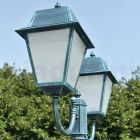 Zabytkowa latarnia z 2 lampkami z aluminium i szkła Wyprodukowano we Włoszech - Dorota Viadurini