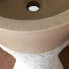 Umywalka z białą kolumną z naturalnego kamienia Iris, unikatowa Viadurini