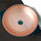 Zaprojektuj umywalkę nablatową z przezroczystej żywicy i miedzi - Salvatore Viadurini