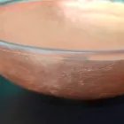 Zaprojektuj umywalkę nablatową z przezroczystej żywicy i miedzi - Salvatore Viadurini