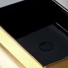 Dwukolorowa ceramiczna umywalka nablatowa wyprodukowana we Włoszech przez Debora Viadurini