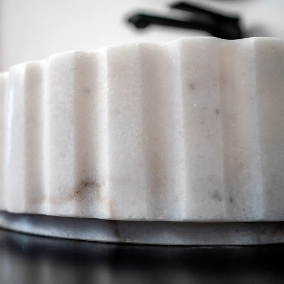 Umywalka nablatowa owalna do łazienki wykonana z białego marmuru - Cunzite Viadurini