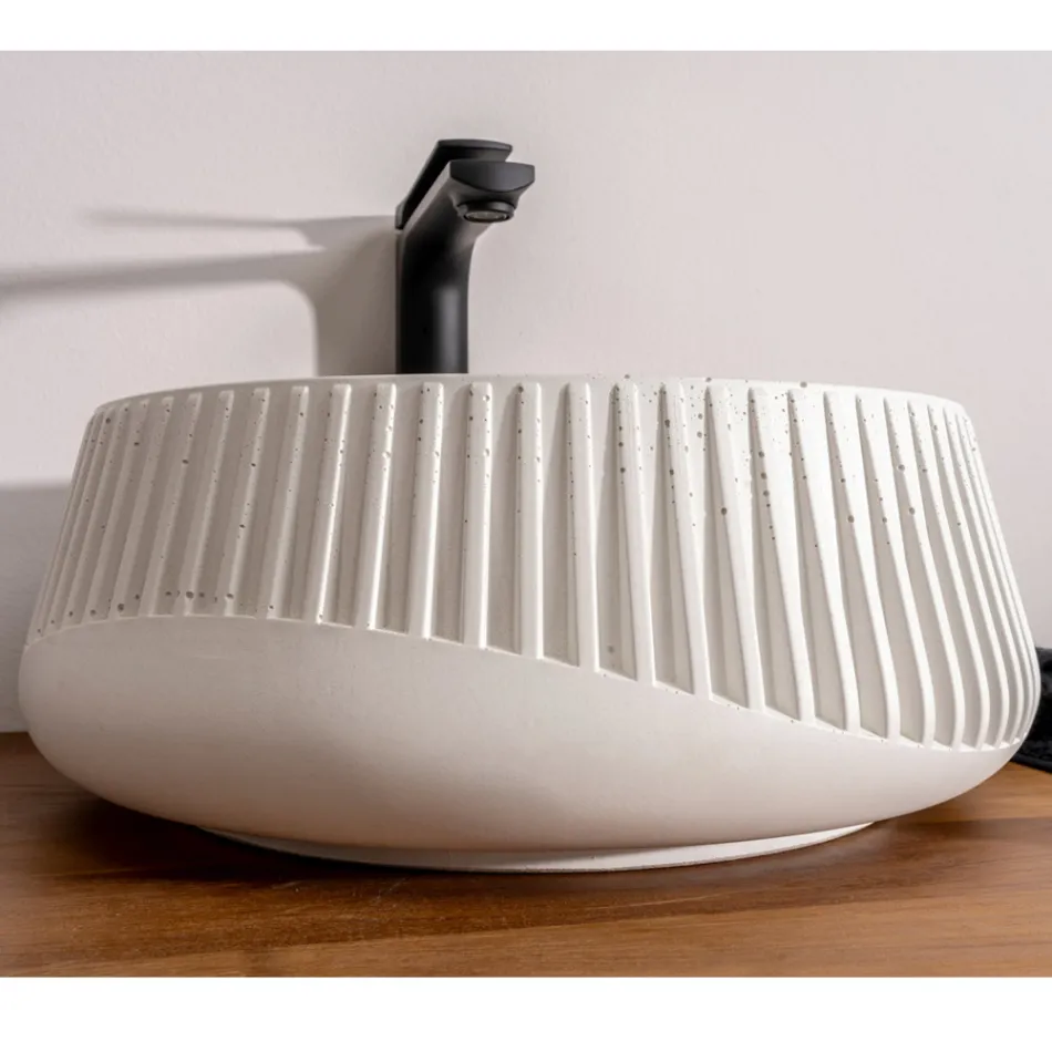 Okrągła umywalka nablatowa wykonana z cementu i żywicy - Ibisco Viadurini