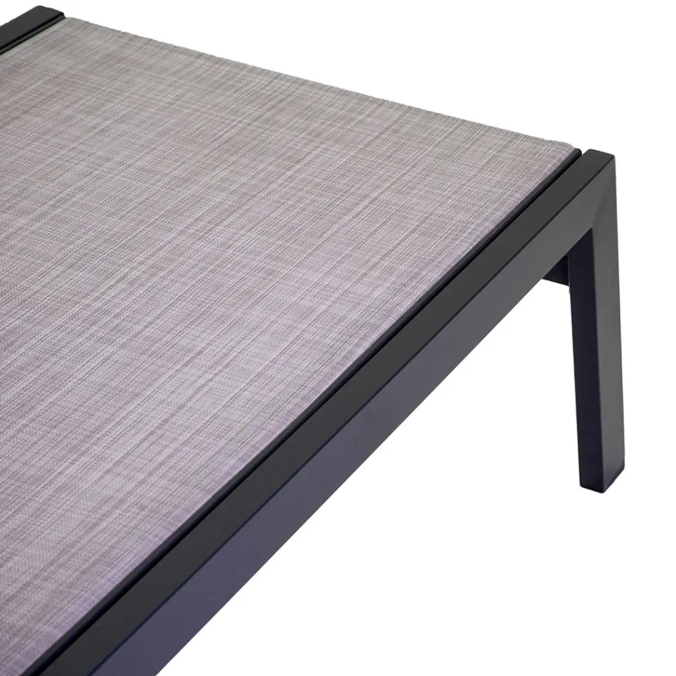 Leżak zewnętrzny wykonany z aluminium i tekstylenu z 2 kółkami - Kostium Viadurini