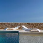 Zaprojektuj leżak ogrodowy szezlong z białego plastiku - Zoe od Mayyour Viadurini