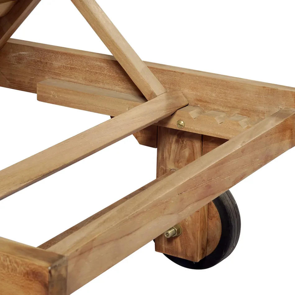 Leżak ogrodowy z drewna tekowego ze zdejmowanym stołem i kółkami - Oasi Viadurini