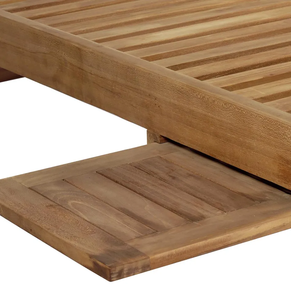 Leżak ogrodowy z drewna tekowego ze zdejmowanym stołem i kółkami - Oasi Viadurini