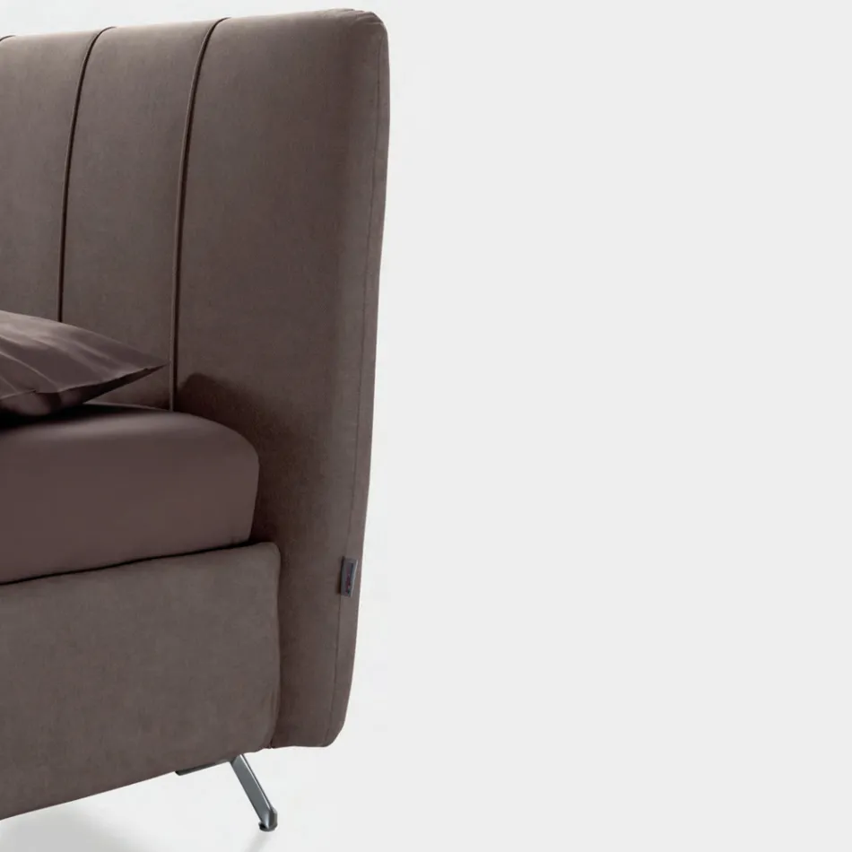 Łóżko podwójne 160x190 z wypełnieniem i pionowymi profilami sznurkowymi - Nices Viadurini