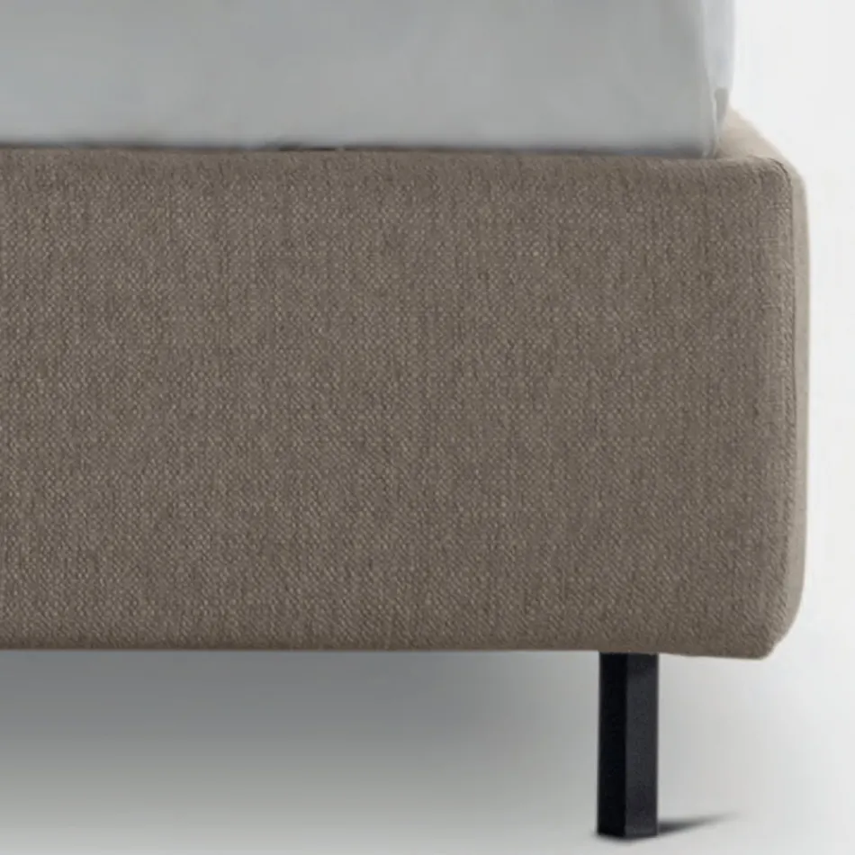 Łóżko podwójne 160x190 z zakrzywionymi liniami i guzikami Made in Italy - Oriente Viadurini