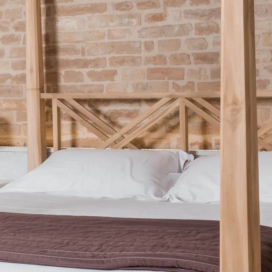 Łóżko podwójne 180x200 z baldachimem z litego drewna tekowego – tempera Viadurini