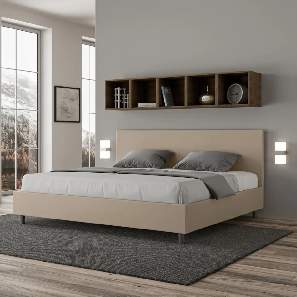 Łóżko podwójne 200x200 cm z zagłówkiem ze sztucznej skóry, wyprodukowane we Włoszech - Pallone Viadurini