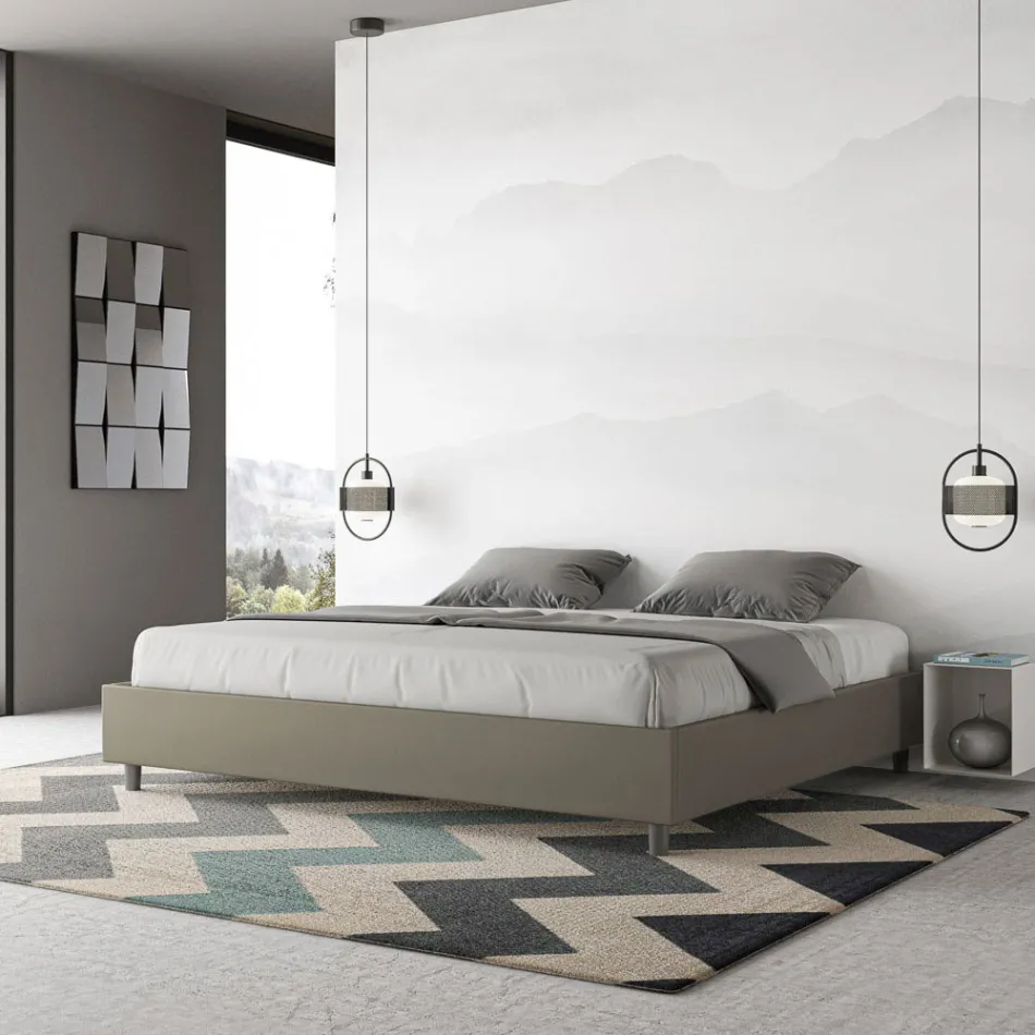 Łóżko podwójne 200x200 cm tapicerowane sztuczną skórą Wyprodukowano we Włoszech - Athlete Viadurini