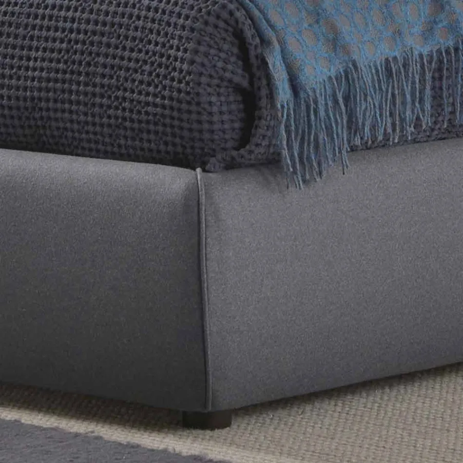 Podwójne łóżko z tapicerowanym pudełkiem z tkaniny Corolle firmy Bolzan Viadurini