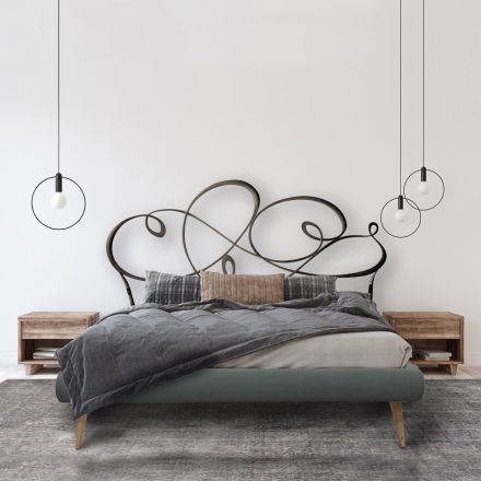 Podwójne łóżko z wyściełaną ramą łóżka i żelaznym zagłówkiem - Nebbia Viadurini