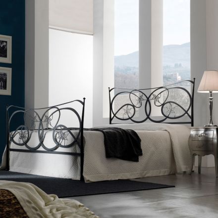 Podwójne łóżko z poduszkami, materacem i 2 stolikami nocnymi Made in Italy - Natural Viadurini