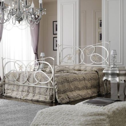 Podwójne łóżko z podnóżkiem w różnych wykończeniach Made in Italy - Natural Viadurini