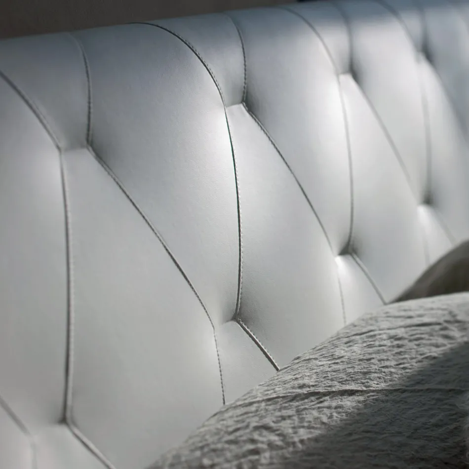 Podwójne łóżko o drewnianej konstrukcji pokryte poliuretanem – przewrócone Viadurini