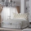 Podwójne łóżko w stylu klasycznym z żelaza i skóry Made in Italy - King