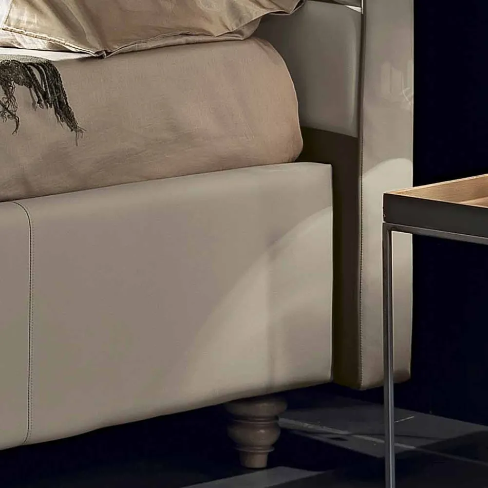 Podwójne łóżko z imitacji skóry ze schowkiem 160x190 / 200 cm Gin Viadurini