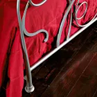 Podwójne łóżko w rzemiośle z żelaza stożkowe nogi Zoe Viadurini