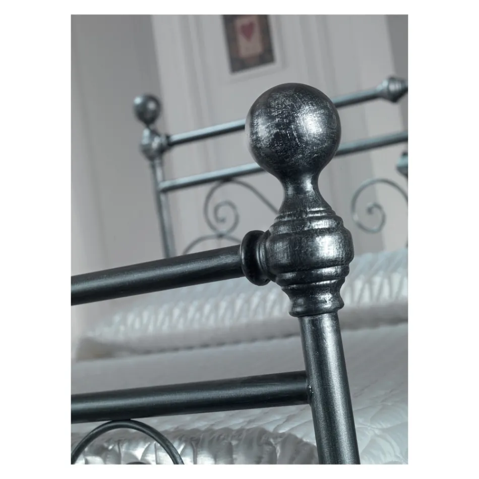 Podwójne łóżko z rurowych rurek żelaznych w kolorze czarnym i srebrnym Made in Italy - geometria Viadurini