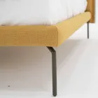 Podwójne łóżko z tkaniny z metalowymi nóżkami Made in Italy - Glorio Viadurini