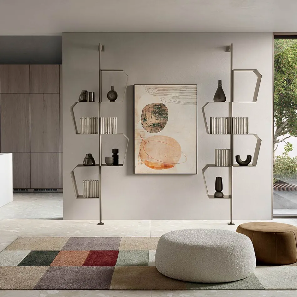 Malowana metalowa biblioteczka z regulowanymi nogami, wyprodukowana we Włoszech - Fernanda Viadurini