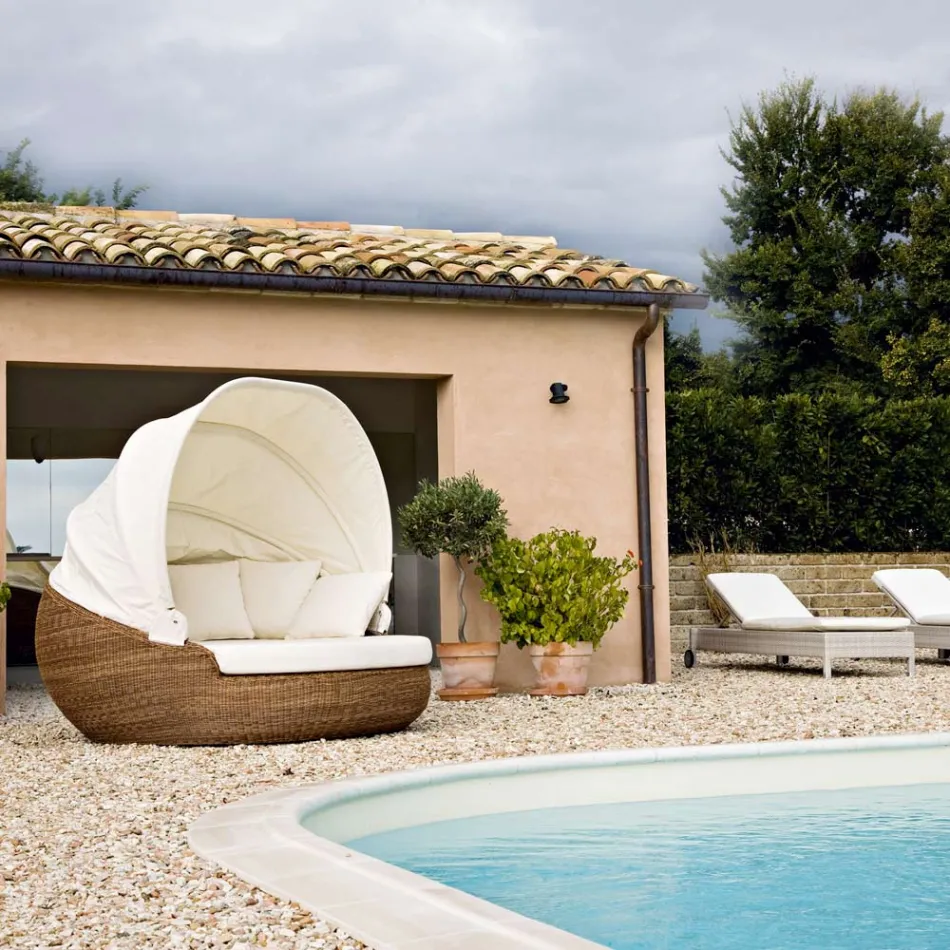 Leżak ogrodowy z baldachimem z polirattanu - Colin Viadurini