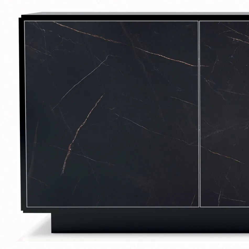 Kredens z 3 drzwiami i lakierowaną i laminowaną konstrukcją Wyprodukowano we Włoszech - Ferrara Viadurini