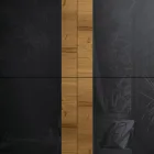 Kredens do salonu z 4 drzwiami z wykończeniem z dębu wiejskiego i antracytowym szkłem – Ove Viadurini