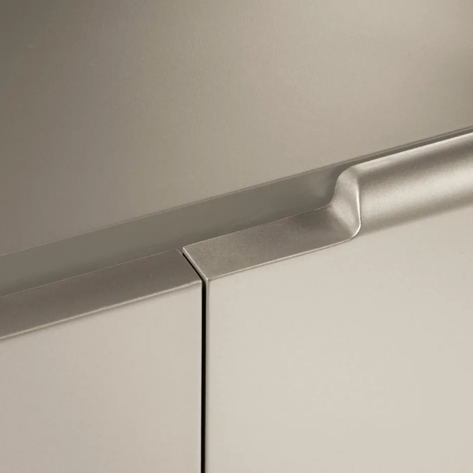 Kredens do salonu z 3 drzwiami z niklowanym wykończeniem Made in Italy - Foglio Viadurini