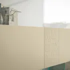 Kredens do salonu z matowego lakierowanego Mdf i szkła Made in Italy - Ninetta Viadurini