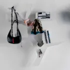 Półka ścienna z pleksi z haczykami na ubrania Made in Italy - Neon Viadurini