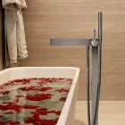 Nowoczesna bateria jednouchwytowa do wanny z chromowanego metalu - Girino Viadurini