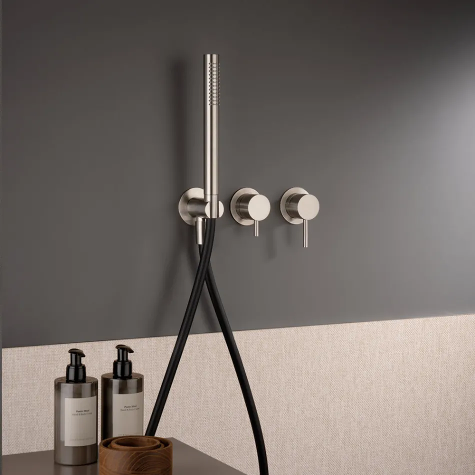 Wbudowana bateria łazienkowa z 3 wyjściami ze stali AISI 316L - Artigli Viadurini