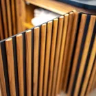 Ręcznie wykonana szafka łazienkowa z litego drewna tekowego i mahoniu - Heliconia Viadurini