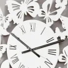 Zegar ścienny w kolorze drewna, nowoczesny design ozdobiony motylami - Papilio Viadurini