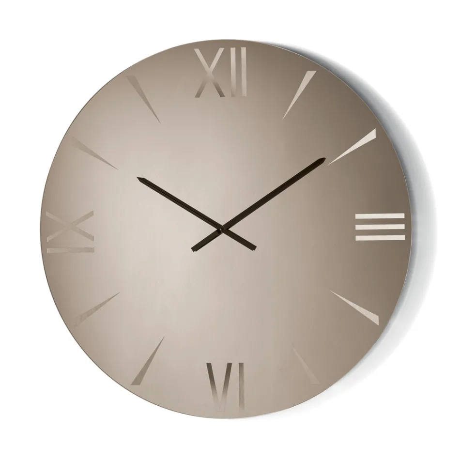 Okrągły zegar ze szkła lustrzanego z cyframi grawerowanymi laserowo - Clelia Viadurini