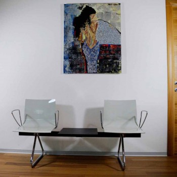 2 osobowa ławka biurowa ze stolikiem kawowym ze stali i kolorowego technopolimeru - Verenza