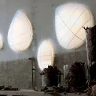 Kinkiet z metalu i białej lycry w 3 wymiarach - liście Viadurini