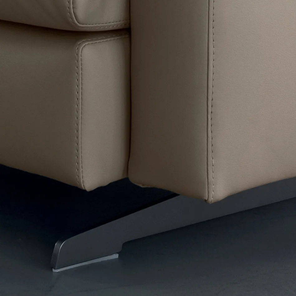 Fotel z poduszką siedziskową wyściełaną piórkiem i poliestrem Wyprodukowano we Włoszech - Malizioso Viadurini