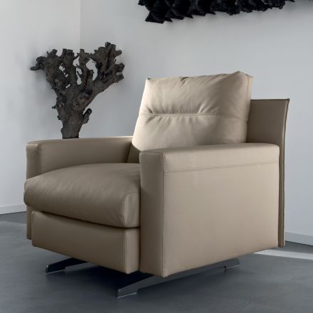 Fotel z poduszką siedziskową wyściełaną piórkiem i poliestrem Wyprodukowano we Włoszech - Malizioso Viadurini