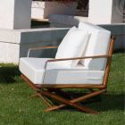 Fotel ogrodowy z naturalnego drewna lub błyszczącej lub matowej czerni i poduszka - Suzana Viadurini