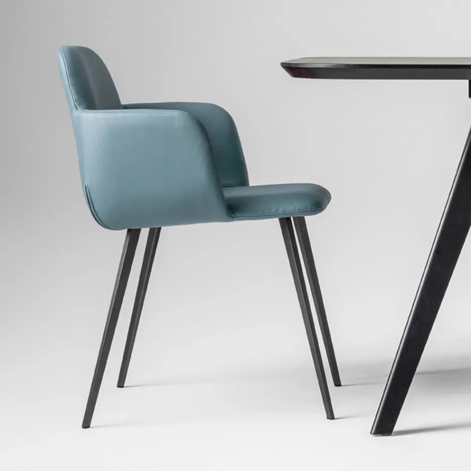 Wysokiej jakości fotel ze skóry i malowanego metalu wyprodukowany we Włoszech - Molde Viadurini