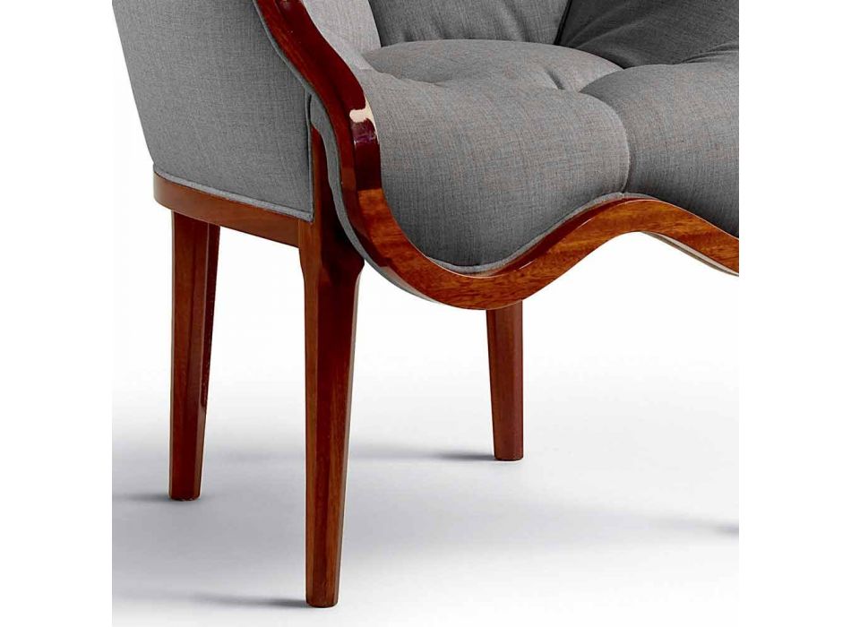 Fotel z tkaniny i litego drewna, wykonany we Włoszech, Begga Viadurini