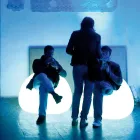 Fotel świecący na zewnątrz ze światłem LED z polietylenu Wyprodukowano we Włoszech - Ervin Viadurini