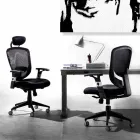 Półkierunkowy i nowoczesny obrotowy fotel operacyjny z czarnej siatki - Simona Viadurini