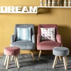 Fotel do salonu w stylu skandynawskim z efektem drewna i aksamitu - Cinzio Viadurini